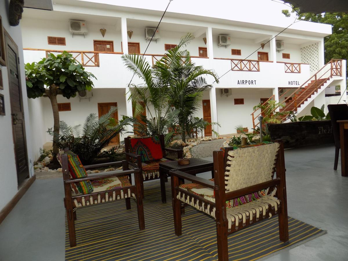 27 Cafe Zanzibar Airport Hotel Exterior photo